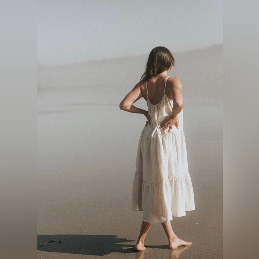 Golden August 🇨🇦 made in Canada 🌱 100% linen maxi dress